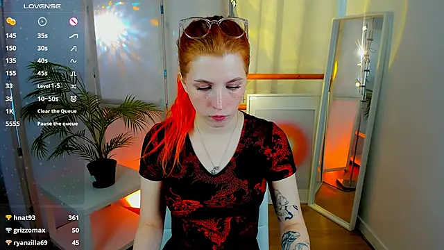 Snapshot of Mira__Blush chatting on February 28, 9:58 am Mira Blush online show from February 28, 9:58 am