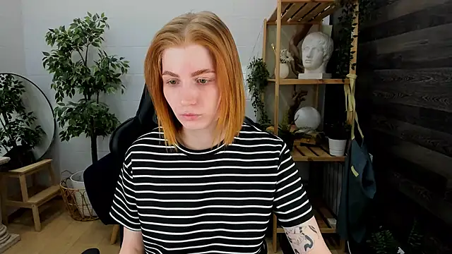 Snapshot of Mira__Blush chatting on March 15, 6:25 am Mira Blush online show from March 15, 6:25 am