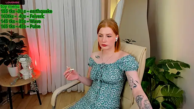 Snapshot of Mira__Blush chatting on March 19, 11:57 pm Mira Blush online show from March 19, 11:57 pm