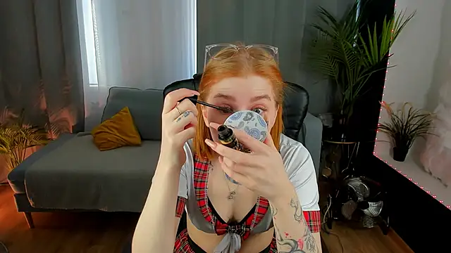 Snapshot of Mira__Blush chatting on March 21, 1:34 pm Mira Blush online show from March 21, 1:34 pm