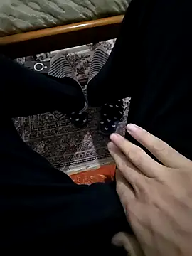 Snapshot of ikarus07 chatting on January 8, 10:06 pm ikarus07 online show from January 8, 10:06 pm