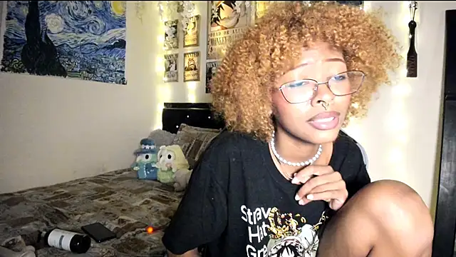 Cristal Jonasxh online show from February 6, 7:56 am