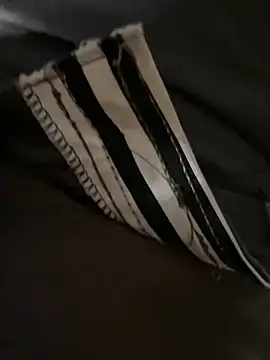 Snapshot of Yurt000 chatting on March 10, 3:56 am Yurt000 online show from March 10, 3:56 am