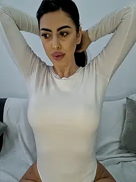 Snapshot of Flower_Pow3r chatting on March 1, 8:56 am Flower Pow3r online show from March 1, 8:56 am