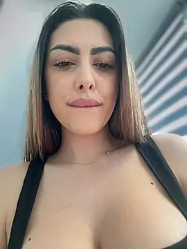 Snapshot of Flower_Pow3r chatting on March 2, 1:05 pm Flower Pow3r online show from March 2, 1:05 pm