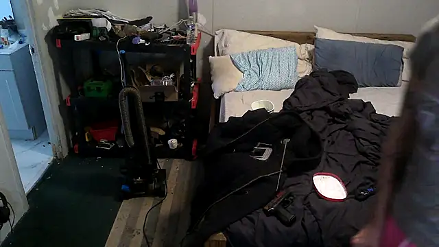 Bi curious86 online show from November 4, 5:01 pm