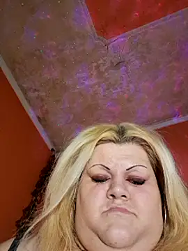 ducicsajsziii online show from December 11, 9:01 pm