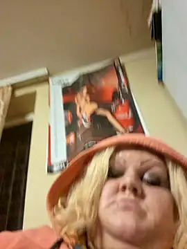 ducicsajsziii online show from March 14, 5:57 pm