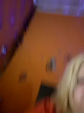 ducicsajsziii online show from March 16, 11:04 pm