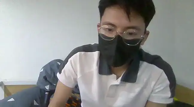 Snapshot of Gwencloudy chatting on January 19, 11:56 am Gwencloudy online show from January 19, 11:56 am