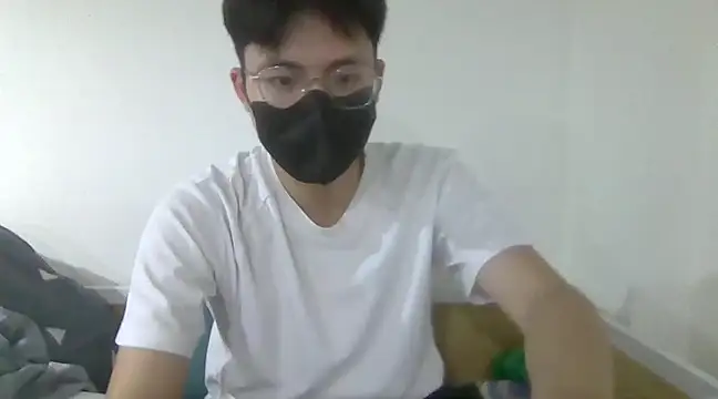 Snapshot of Gwencloudy chatting on January 23, 12:30 pm Gwencloudy online show from January 23, 12:30 pm