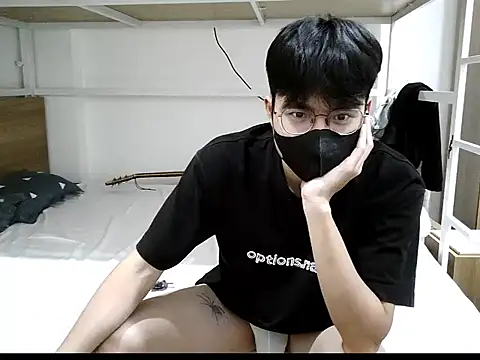 Snapshot of Gwencloudy chatting on October 29, 3:14 pm Gwencloudy online show from October 29, 3:14 pm