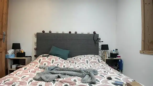 Madame Callie online show from February 9, 2:32 pm