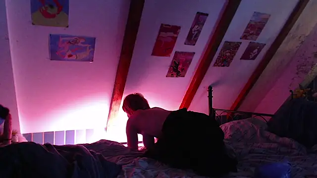 RubyLynxx online show from April 10, 2:00 pm