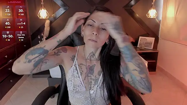 Snapshot of dark_gotica chatting on October 28, 7:05 pm dark gotica online show from October 28, 7:05 pm