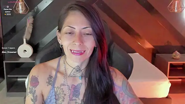 dark gotica online show from February 2, 7:12 pm