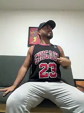 Juan Castano online show from February 16, 11:16 pm