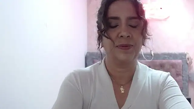 Snapshot of Victoria_meester chatting on June 17, 1:56 pm Victoria meester online show from June 17, 1:56 pm