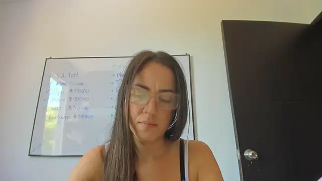 Snapshot of squirttati33 chatting on September 20, 3:46 pm squirttati33 online show from September 20, 3:46 pm