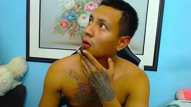 Snapshot of Luciana_and_Neitan chatting on February 2, 9:23 pm Luciana and Neitan online show from February 2, 9:23 pm