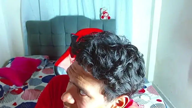 kelvin jhoseth1 online show from December 23, 2:09 am