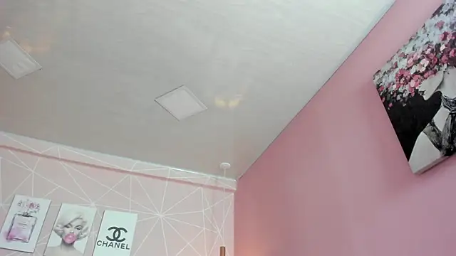 dolly zoe online show from September 15, 9:37 pm