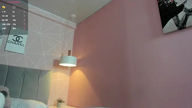 dolly zoe online show from December 15, 4:06 am