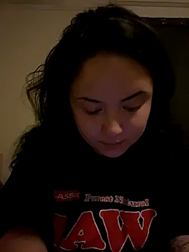 Snapshot of xocrybaby chatting on October 23, 12:26 pm xocrybaby online show from October 23, 12:26 pm