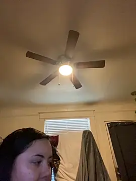 Snapshot of xocrybaby chatting on November 26, 8:54 pm xocrybaby online show from November 26, 8:54 pm