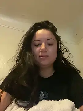 Snapshot of xocrybaby chatting on December 13, 7:53 pm xocrybaby online show from December 13, 7:53 pm