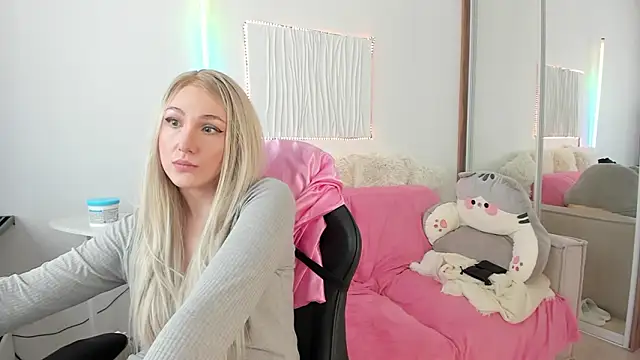 CarolMay online show from March 5, 7:15 am