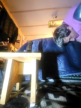 j hollywood91 online show from October 15, 4:45 am