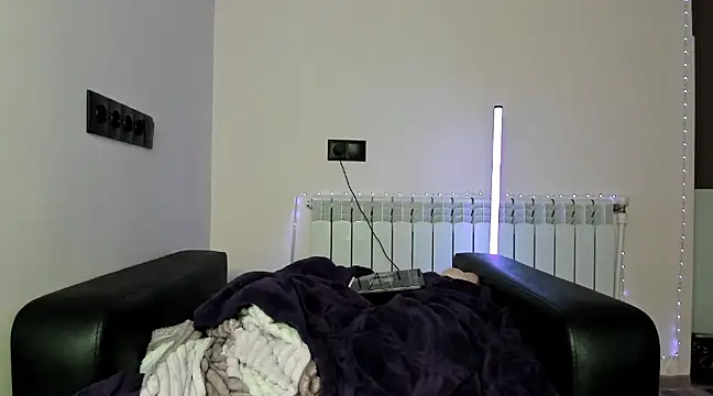 dollmore online show from January 13, 7:53 pm