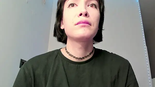 dollmore online show from January 19, 8:30 pm