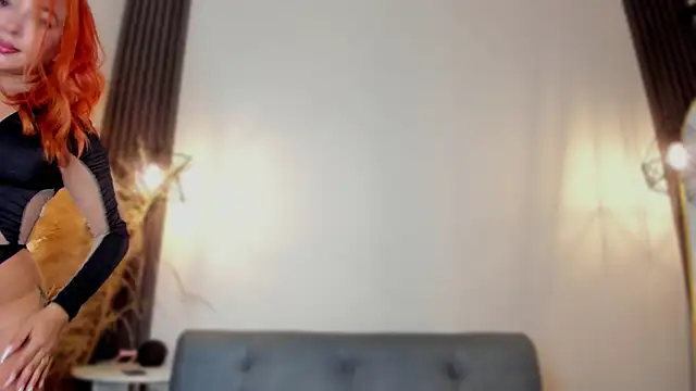 valerycolins online show from December 17, 4:12 am