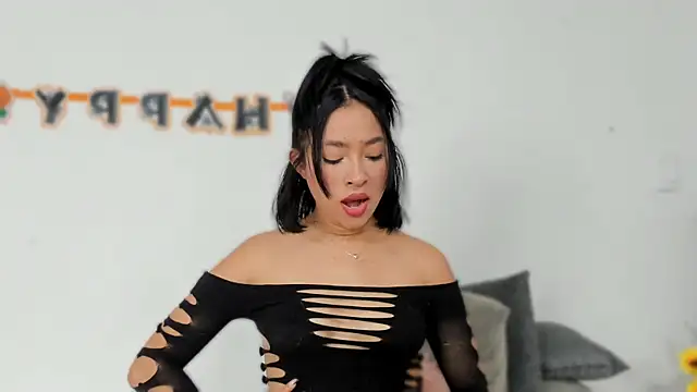 valerycolins online show from November 5, 11:21 am