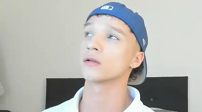 Snapshot of angelcortes chatting on December 16, 9:20 pm angelcortes online show from December 16, 9:20 pm