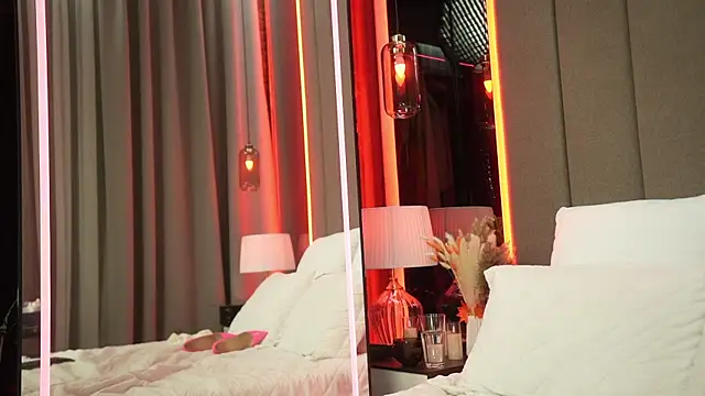 Arte Adelle online show from December 4, 5:06 am