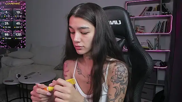 vinkitinkii online show from January 28, 7:11 am