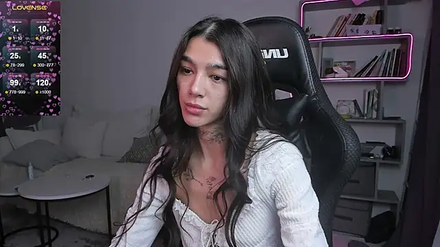 vinkitinkii online show from February 15, 9:49 am