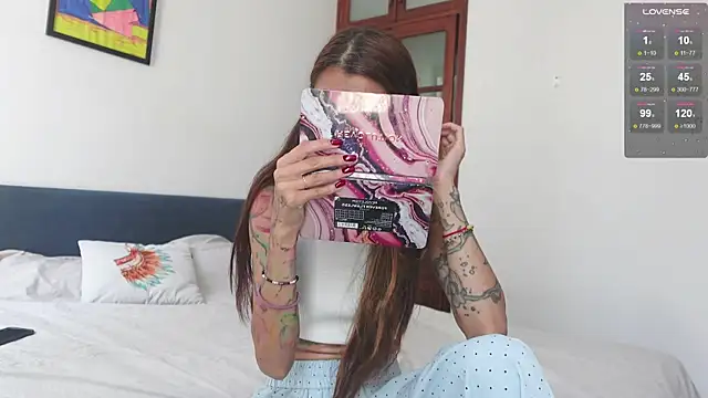 vinkitinkii online show from April 17, 4:04 am