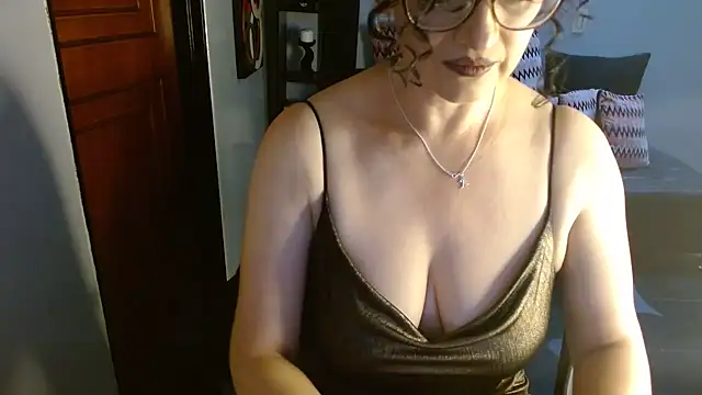 MATURETOPASIO online show from February 1, 9:13 pm