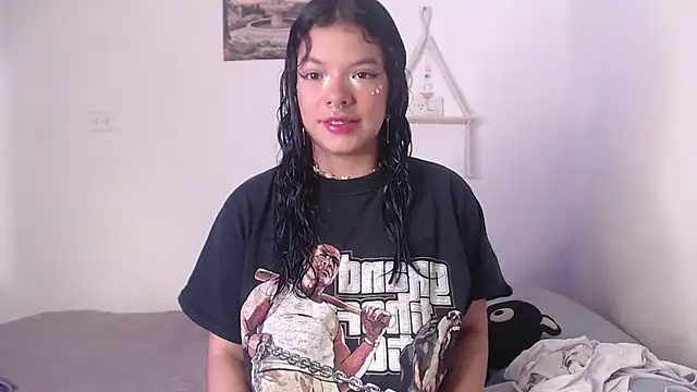 yungelitamor  online show from March 5, 5:29 am