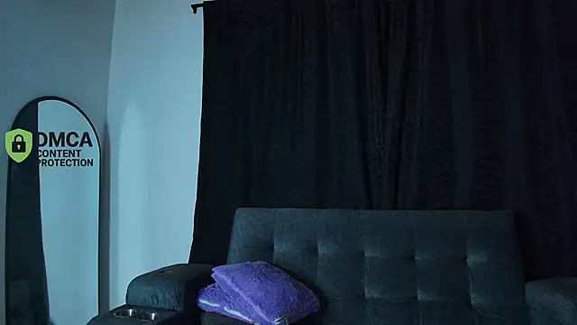 yungelitamor  online show from March 19, 6:06 am