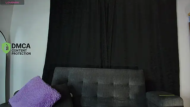 Snapshot of yungelitamor_ chatting on May 7, 5:02 am yungelitamor online show from May 7, 5:02 am