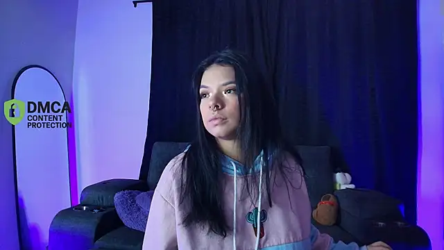 Snapshot of yungelitamor_ chatting on May 13, 5:27 am yungelitamor online show from May 13, 5:27 am
