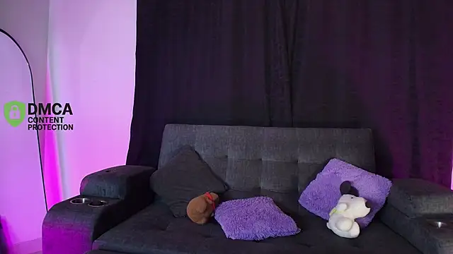 Snapshot of yungelitamor_ chatting on May 21, 5:25 am yungelitamor online show from May 21, 5:25 am