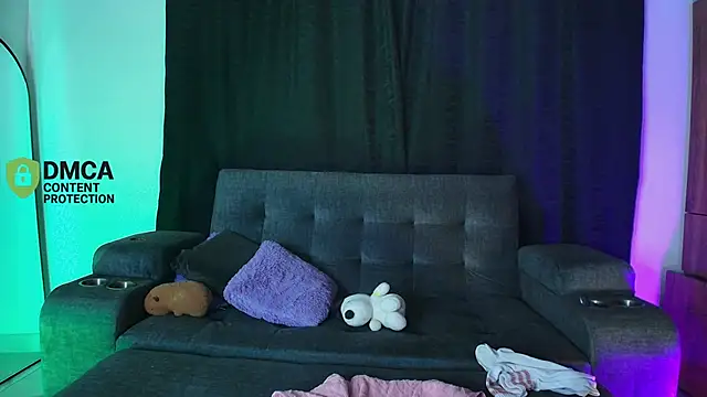 Snapshot of yungelitamor_ chatting on June 1, 6:04 am yungelitamor online show from June 1, 6:04 am