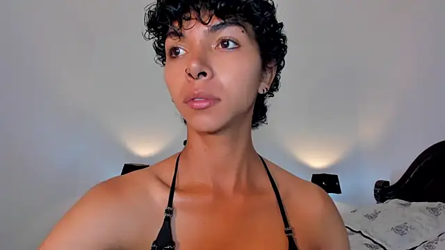 xhenisa  online show from January 26, 3:36 pm