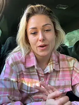 Snapshot of petrouchkaaa_ chatting on January 30, 12:16 pm petrouchkaaa online show from January 30, 12:16 pm